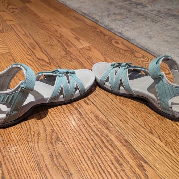 Womens Teva Sandals Size 10 - Picture 5 of 6